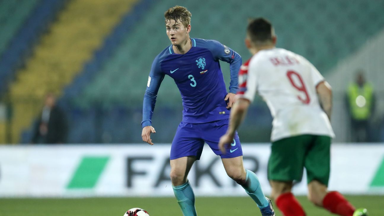 Ngày này năm xưa: De Ligt 'đá bay' một kỳ World Cup của Hà Lan bằng trận ra mắt thảm họa