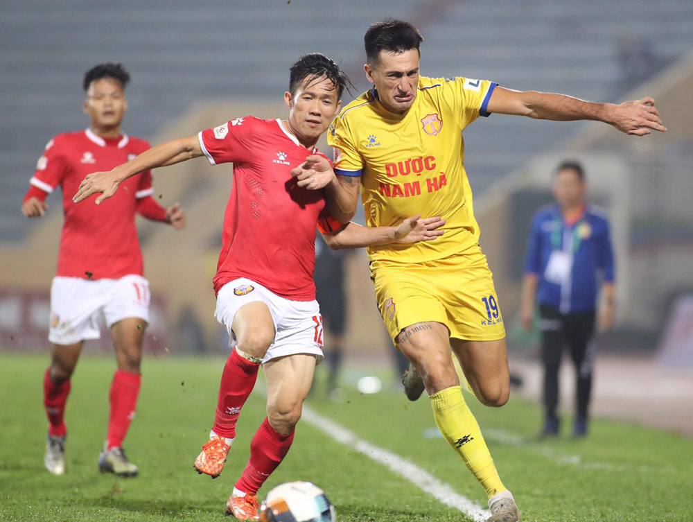 Vì sao VFF lạc lối khi đưa ra đề xuất “lạ” về V-League?