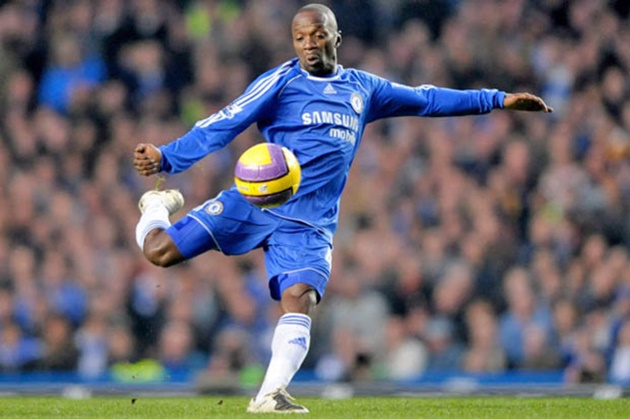 Chelsea và 5 tiền vệ trứ danh