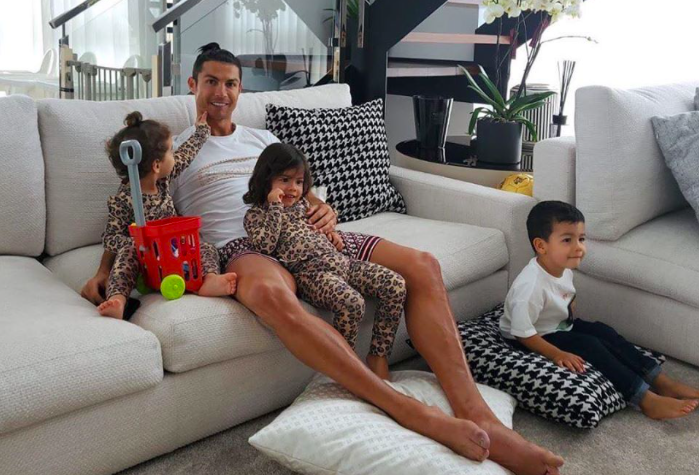 Ảnh bài viết Ronaldo đưa ra thông điệp ý nghĩa giữa đại dịch corona