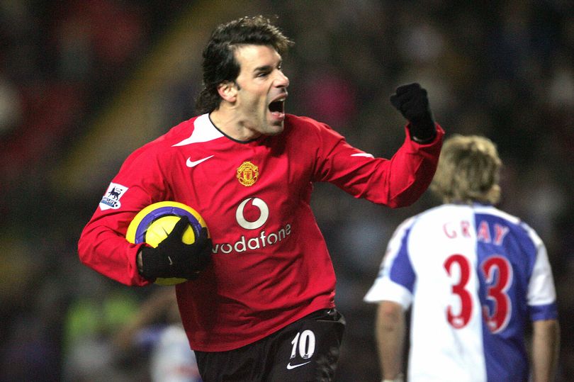 Chân sút nào sẽ là “Van Nistelrooy 2.0” của Man United?