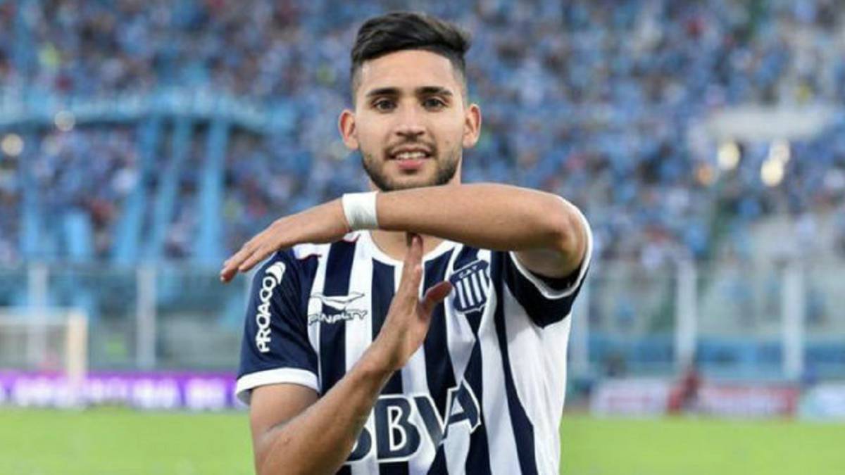 Ảnh bài viết Tiền đạo ghi 9 bàn/20 trận: "Tôi mơ ước được chuyển đến Chelsea"