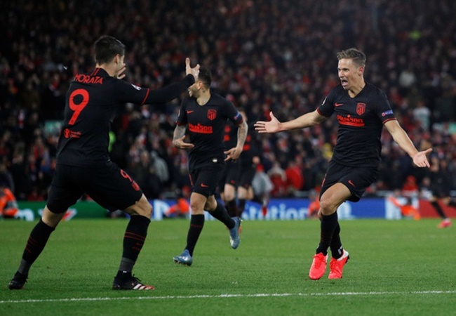Chưa hết hả hê, sao Atletico 'cà khịa' Liverpool bằng động thái sốc