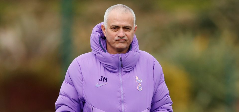 Ảnh bài viết Thượng tầng keo kiệt, CĐV Tottenham "khóc thay" Mourinho
