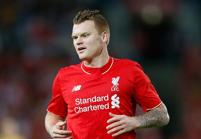 Liverpool đón tin sốc, huyền thoại cùng con gái bị tai nạn xe hơi