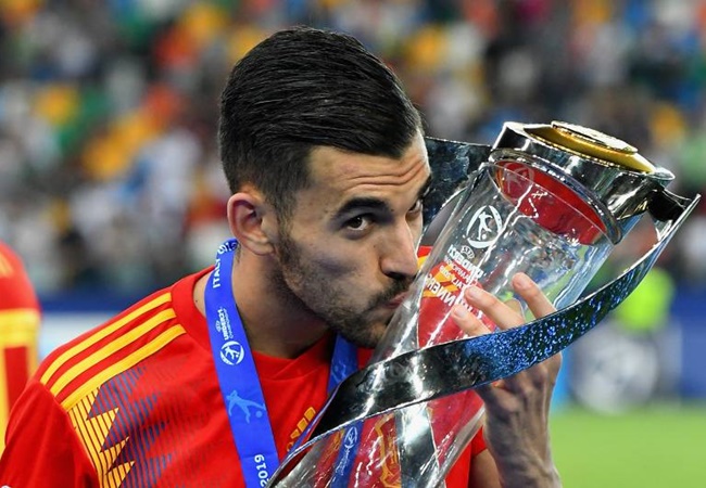 Từ Figo đến Ceballos: 'MVP' của các VCK U21 châu Âu giờ ra sao?