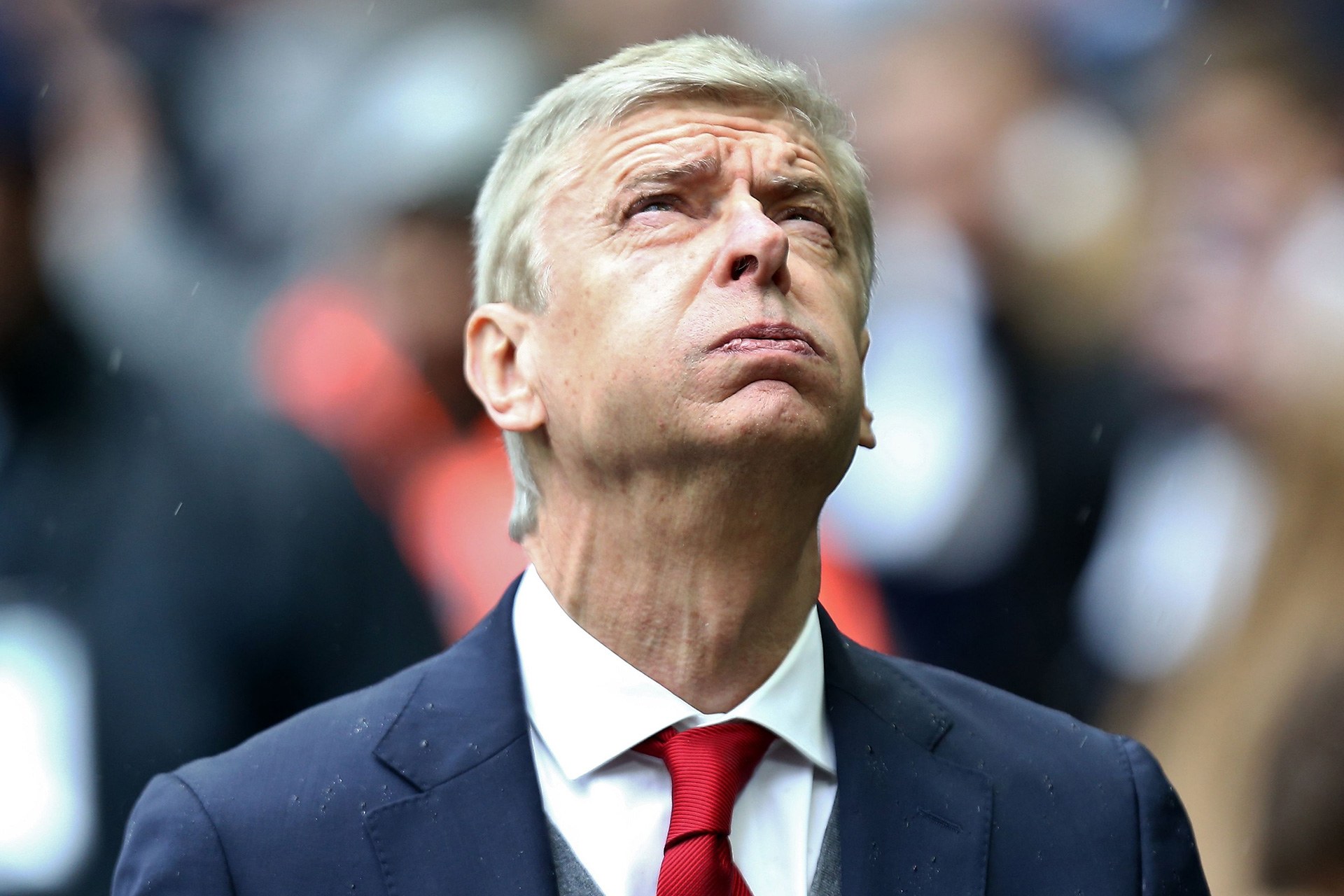 Không nghe cấp dưới, Wenger phung phí mua nhầm 'hàng dạt' tệ hại 