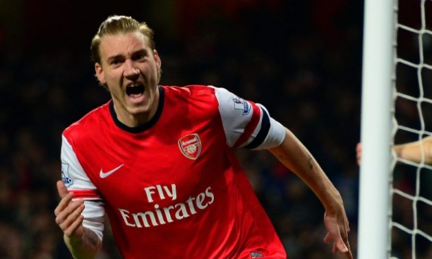 Nghỉ đá bóng, "Lord" Bendtner chuyển sang làm HLV