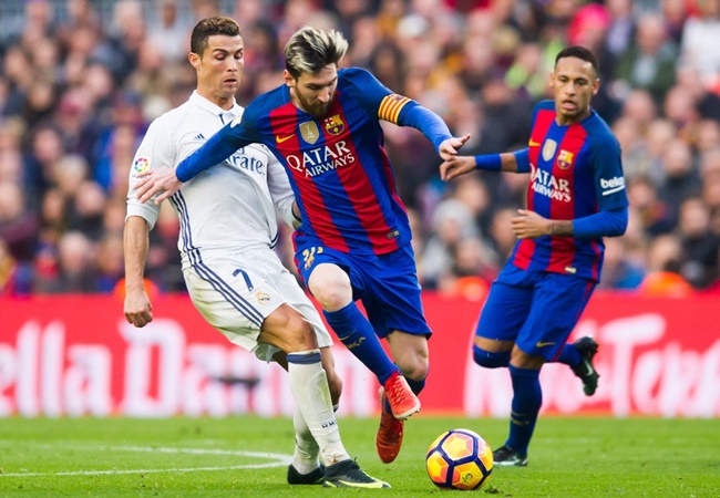 'Messi và Ronaldo đều là thần tượng của tôi'