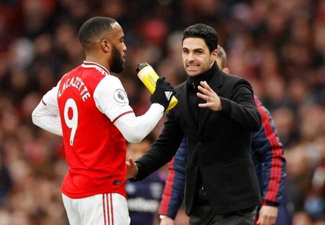 Ảnh bài viết Atletico đánh tiếng, Arteta liền ra phán quyết gây sốc vụ Lacazette