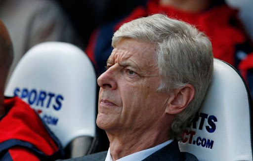 Sau tất cả, 'trùm hút thuốc' Arsenal tiết lộ sự trừng phạt của Wenger