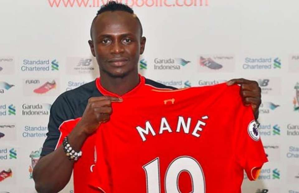 Ảnh bài viết Nhìn lại những bình luận 'sai quá sai' của CĐV khi Liverpool mua Sadio Mane