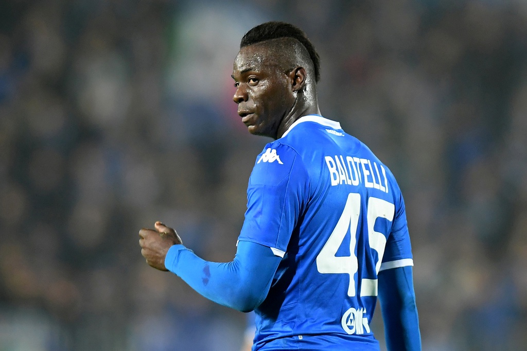 'Trai hư' Balotelli chôn vùi sự nghiệp vì lười biếng, ngông cuồng