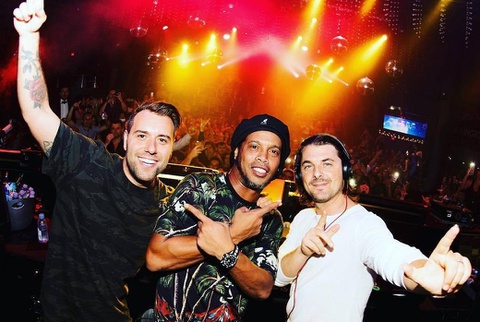 Ảnh bài viết Bí mật sau những bữa tiệc của Ronaldinho