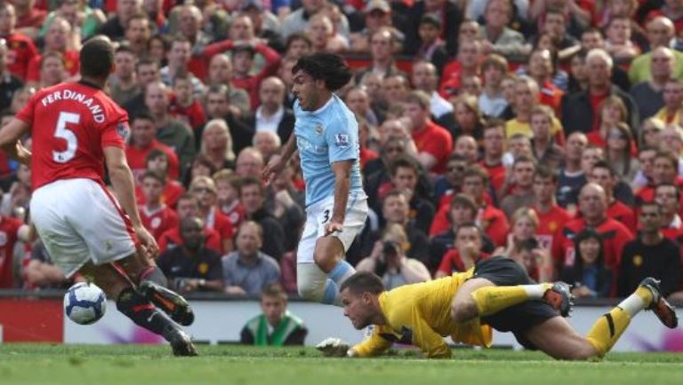 Ảnh bài viết "Cả đội đang vui khi thắng Man City 4-3, rồi Sir Alex dừng lại để 'sấy' tôi"