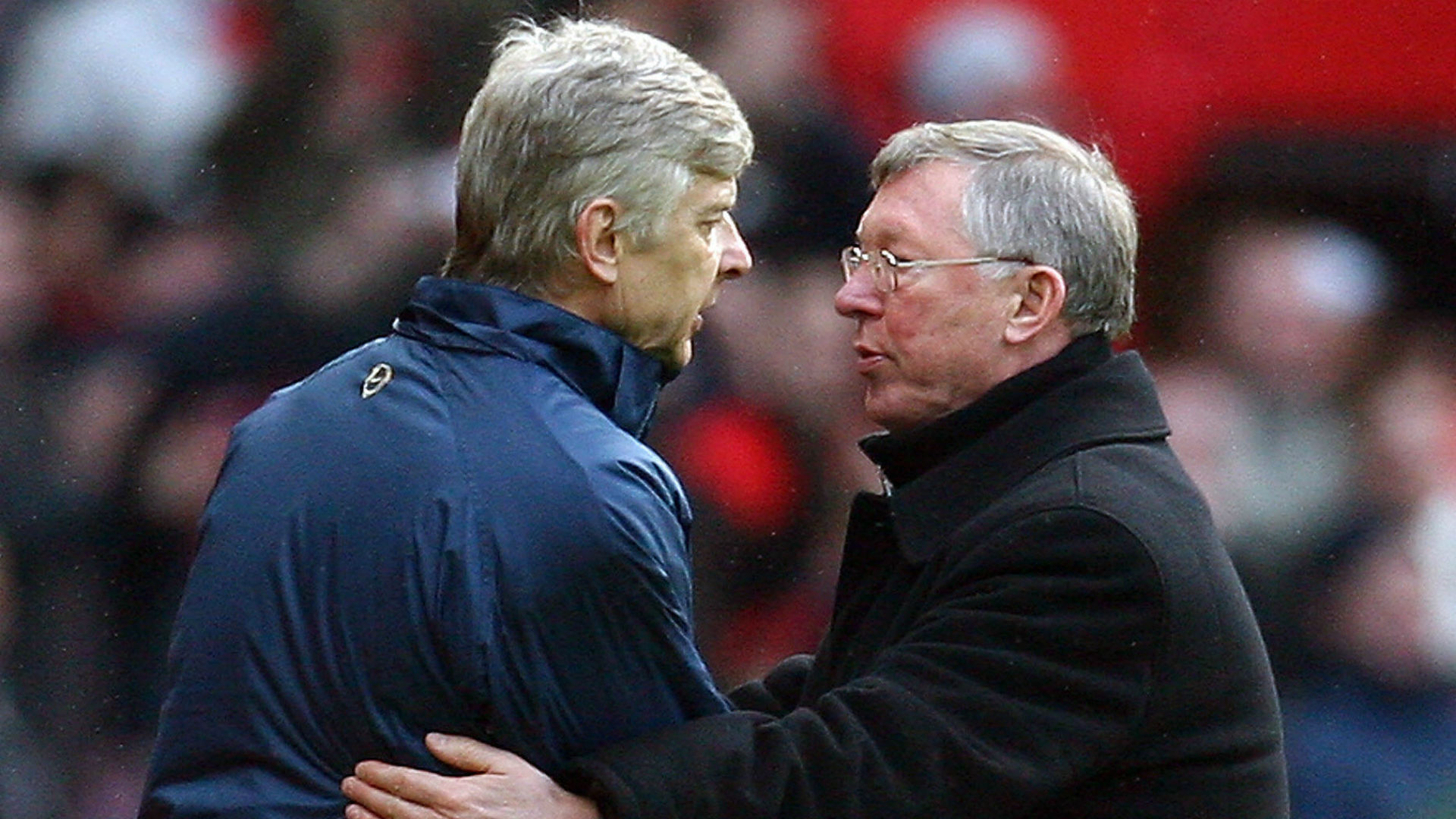 Cựu sao Arsenal: Tôi đã làm điều đó khi Alex Ferguson và Wenger "choảng" nhau