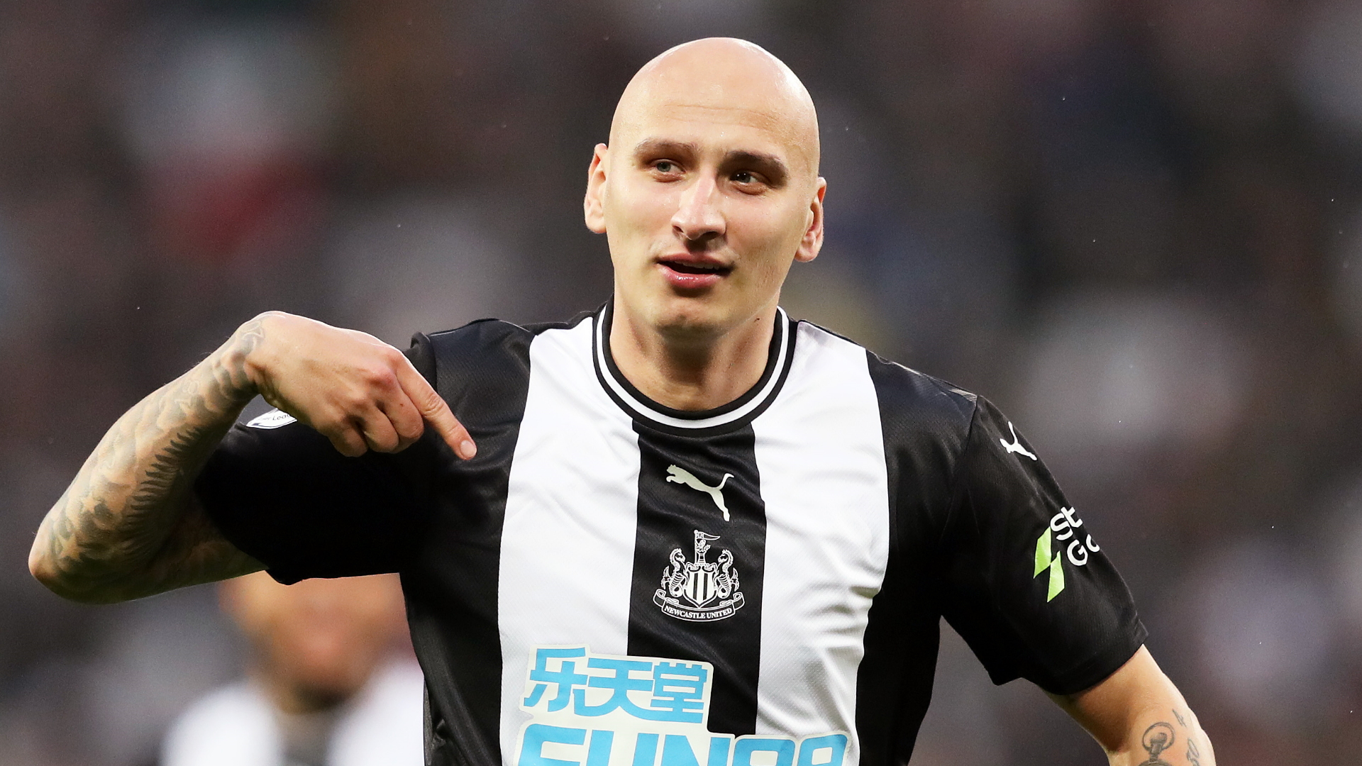 Sao Newcastle: "Cậu ấy tài năng, đủ tầm thi đấu cho Barcelona"