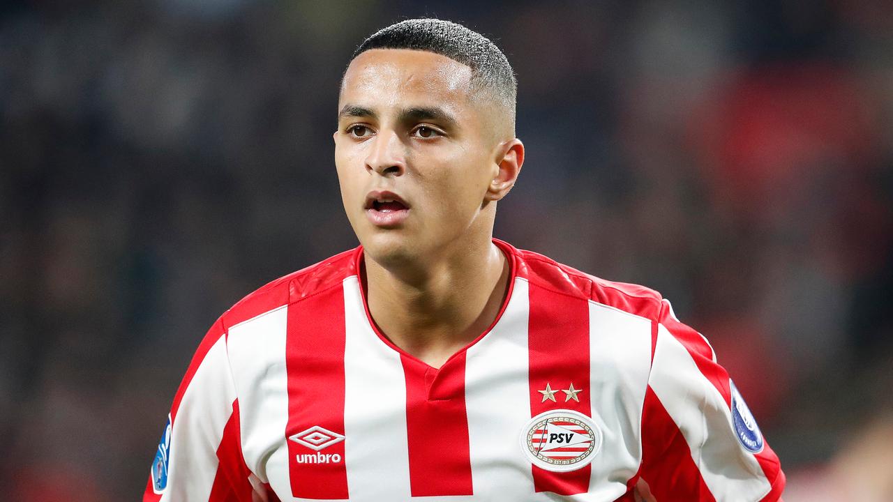Chelsea và Man City cùng muốn thâu tóm "thần đồng Hà Lan"
