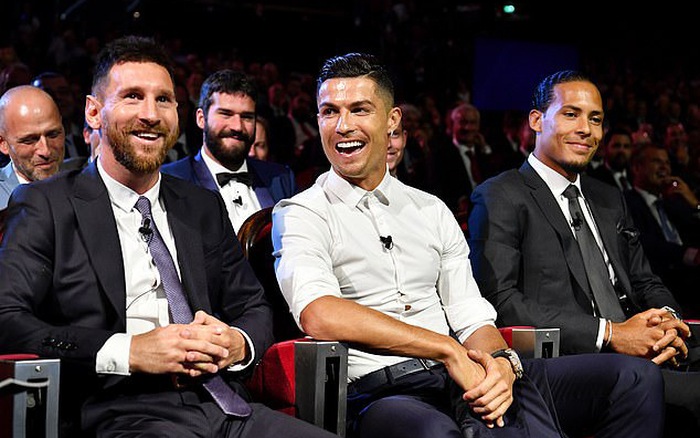 Cannavaro: 'Van Dijk khó giành QBV, tôi may mắn vì khi đó chưa có Ronaldo và Messi'