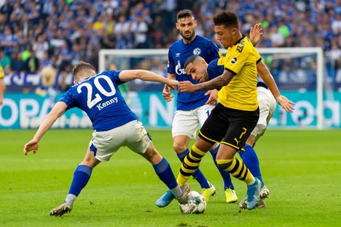 Ảnh bài viết Berbatov buông lời "sấm truyền" về trận Dortmund - Schalke