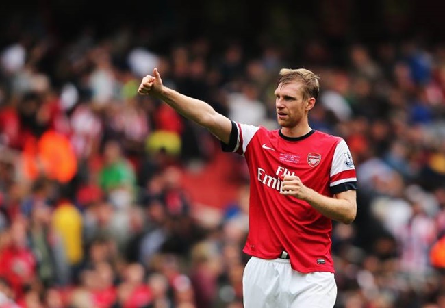 'Anh ta giống như anh trai của tôi tại Arsenal vậy'