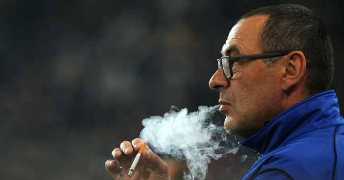 'Mỗi lần nói chuyện xong với Sarri là tôi lại phải đi tắm...'
