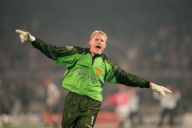 Hỏi đáp cùng Schmeichel: Man Utd nên mua sao châu Á, Scholes hay Xavi?