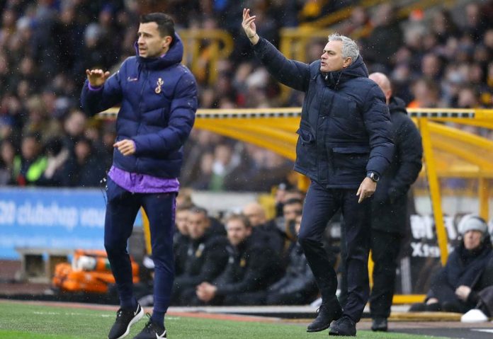 "Tottenham vẫn đang theo sát tiền đạo Chelsea"