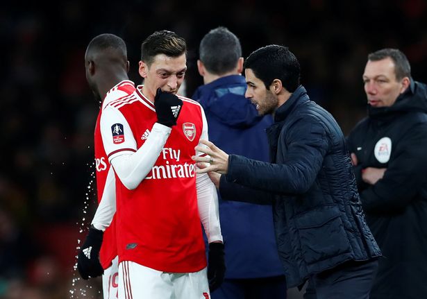 Arsenal có lẽ đã có người thay thế Mesut Ozil