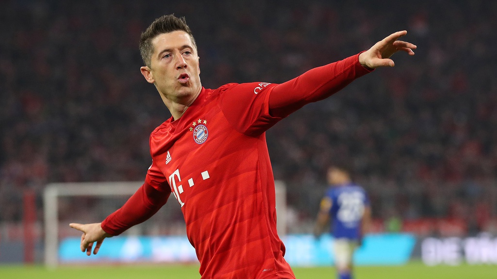 Lewandowski bay cao bằng sự kiêu ngạo và ích kỷ