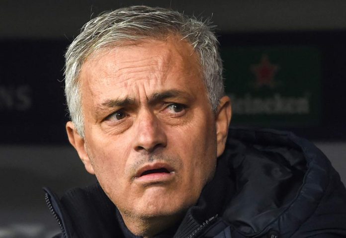 De Luca: "Tottenham và Livepool đã gửi lời đề nghị 70 triệu euro cho cậu ấy"