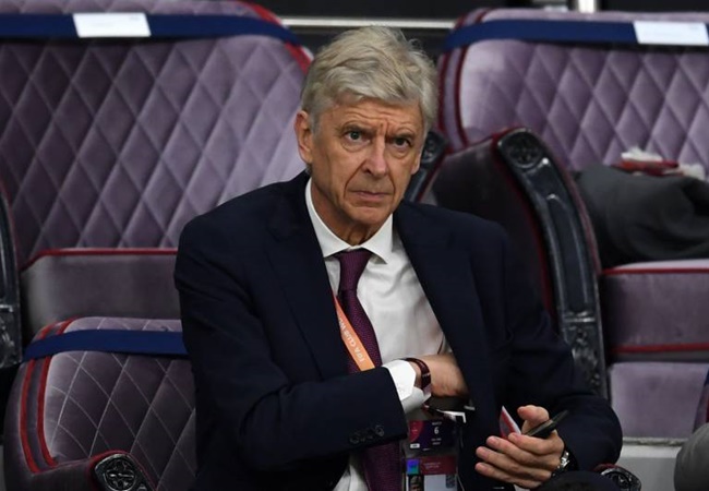 Ảnh bài viết 'Wenger rất thông minh. Ông ta đi khỏi đó, trốn tránh và chỉ xem thôi'