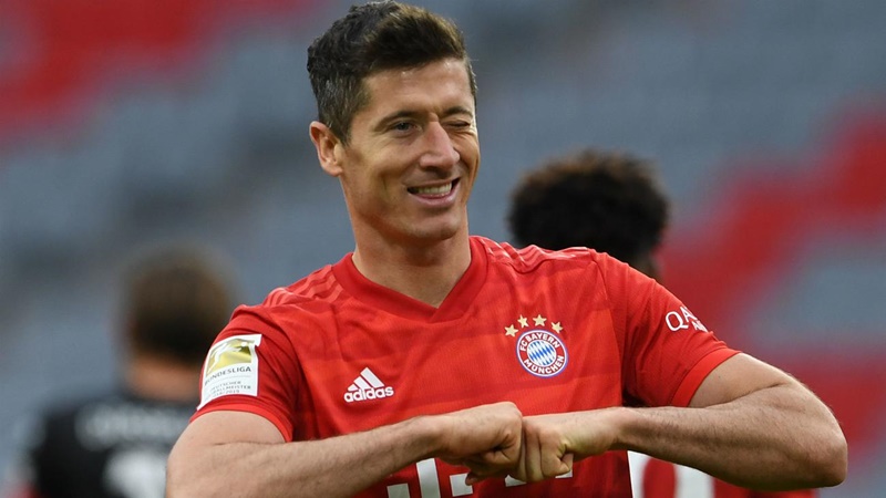 Bắn hạ đối thủ, Lewandowski khiến tất cả gọi tên bởi 2 thành tích ấn tượng