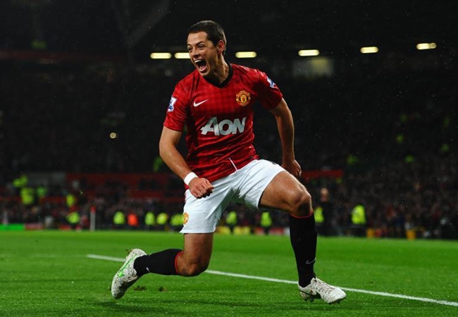Ảnh bài viết Ferdinand đăng đàn, tiết lộ điều 'điên rồ' khi Man Utd mua Chicharito