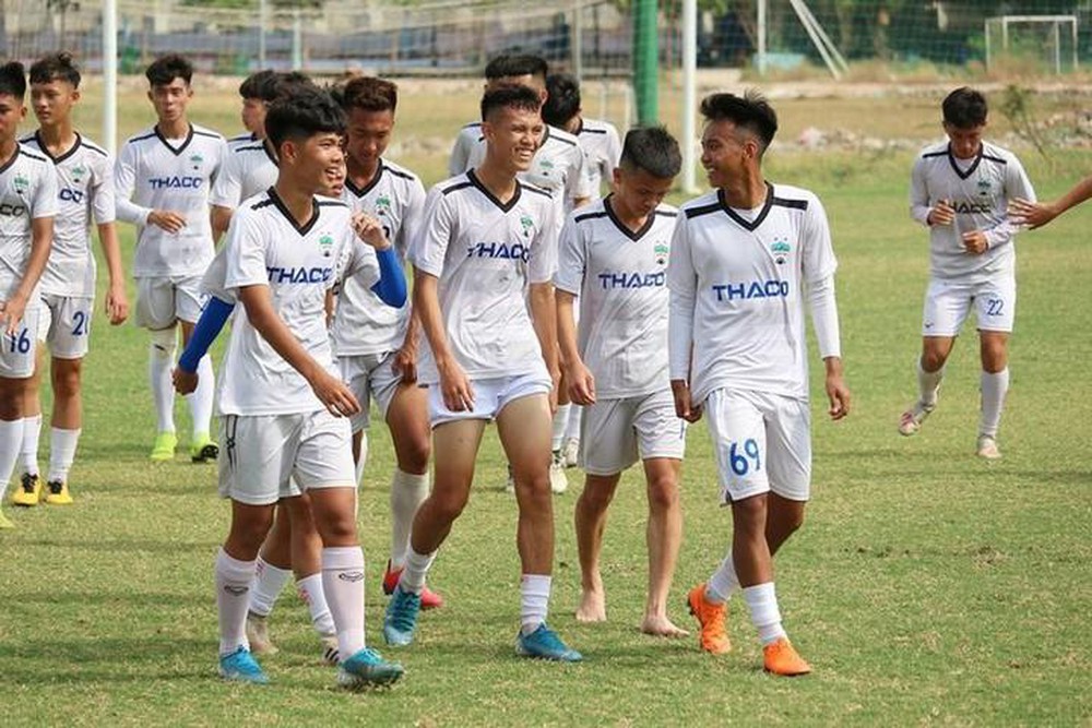 Quân HAGL "vắng bóng" trong danh sách tập trung U19 Việt Nam