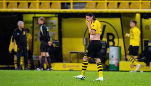 Sancho - Haaland bất lực trước "kẻ khốn cùng", Dortmund thua sốc sau khi mất đĩa bạc