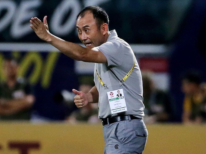Chia điểm với Sài Gòn FC, HLV HAGL tố đối thủ chơi tiểu xảo