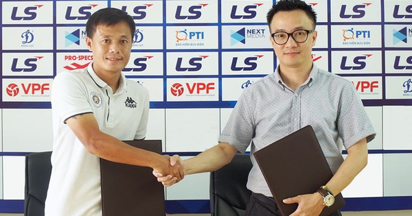 CHÍNH THỨC: Nhà vô địch AFF Cup 2008 gia hạn thêm 2 năm với CLB Hà Nội
