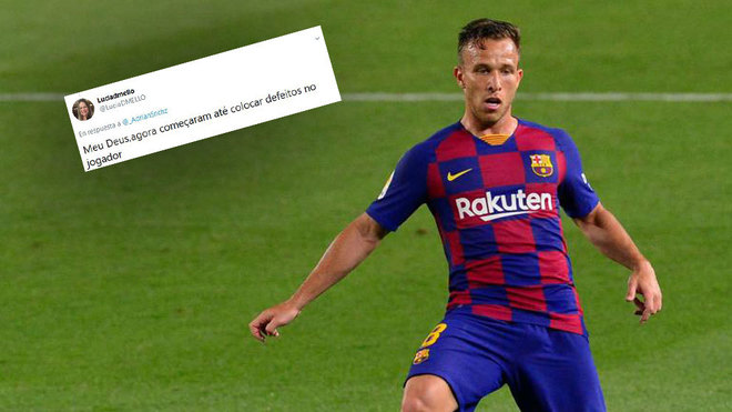 Ảnh bài viết Mẹ Arthur điên tiết, công khai chỉ trích HLV Barca trên MXH