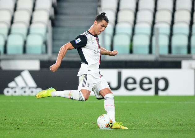 Ronaldo 1 bàn + 2 kiến tạo, Juventus hủy diệt Lecce