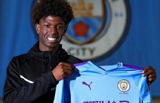 Juventus chuẩn bị mang sao Man City về đá đội dự bị