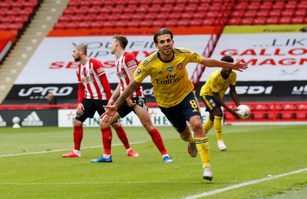 Van Persie: "Cầu thủ Arsenal đó rất thông minh" 
