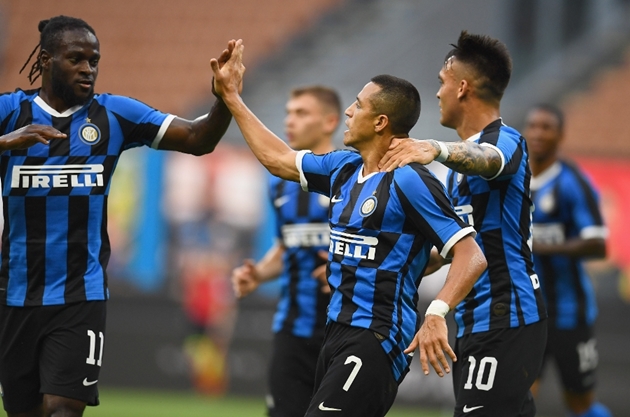 Sanchez chấm dứt chuỗi 16 trận "tịt ngòi", Inter vùi dập đối thủ bằng 1 set tennis