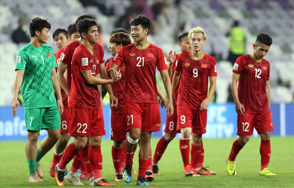 HLV Kiatisak: "Đó chính là lợi thế của ĐT Việt Nam so với Thái Lan"