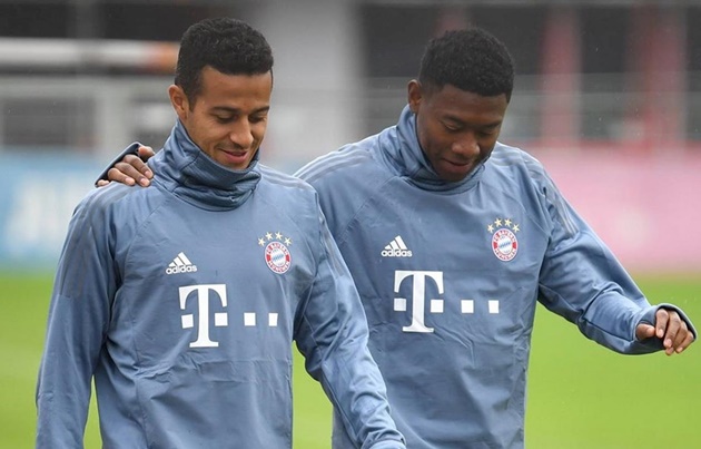 Bayern có thể chia tay Thiago và Alaba, sếp lớn nói gì?