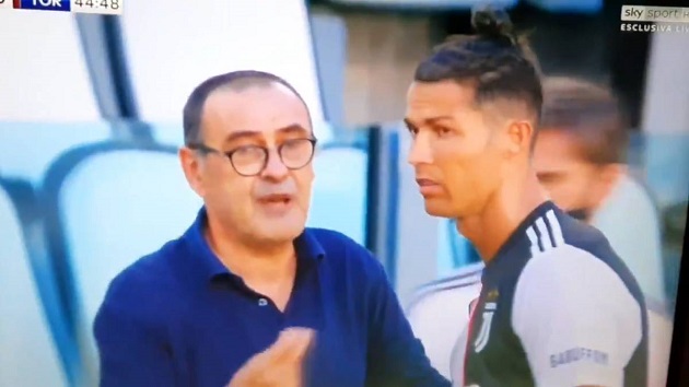 Ảnh bài viết Ronaldo lắc đầu khi được Sarri ra chỉ đạo