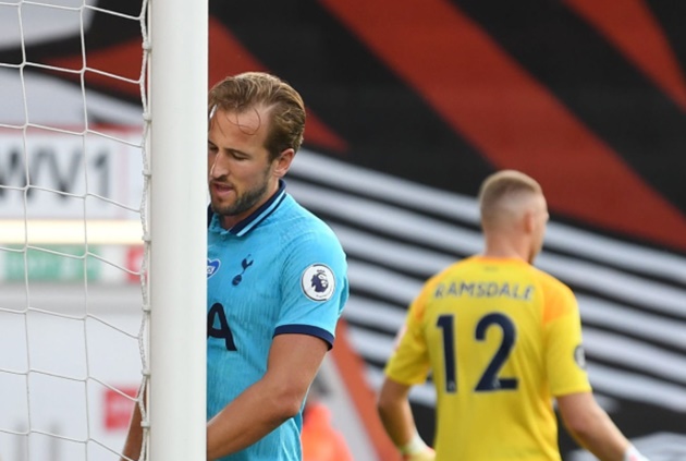 Quá nhạt nhòa, Tottenham thoát thua trong gang tấc tại Vitality Stadium