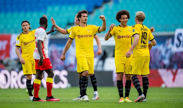 Mùa hè bận rộn của Dortmund