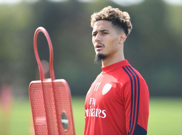Rời CLB gia nhập Arsenal, 'viên ngọc hàng thủ' gửi lời chia tay buồn