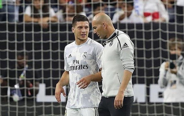 Ảnh bài viết Hàng loạt ông lớn Serie A, Ngoại hạng Anh muốn có Luka Jovic, Zidane nói gì?